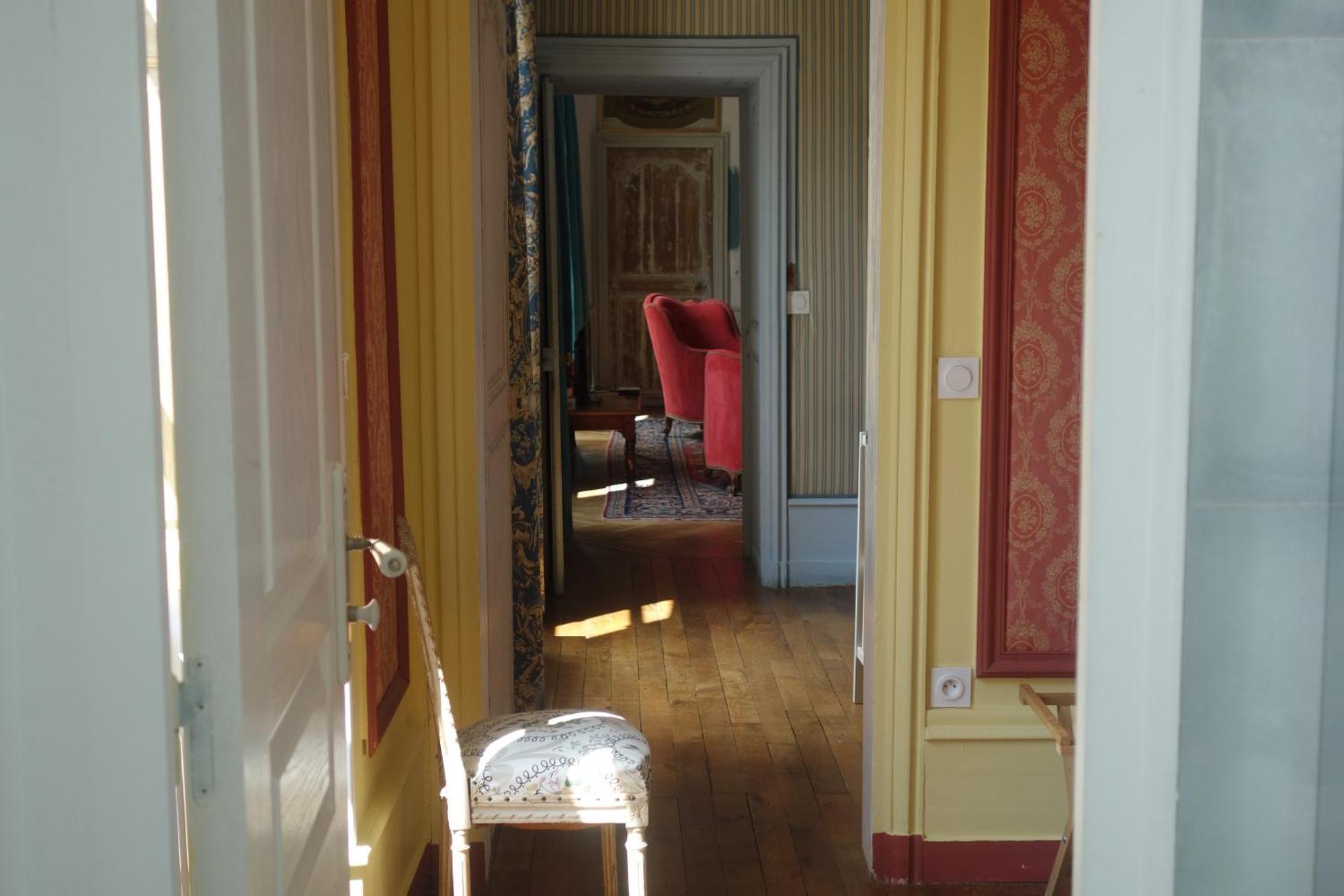 Chateau De Mauvilly Buitenkant foto