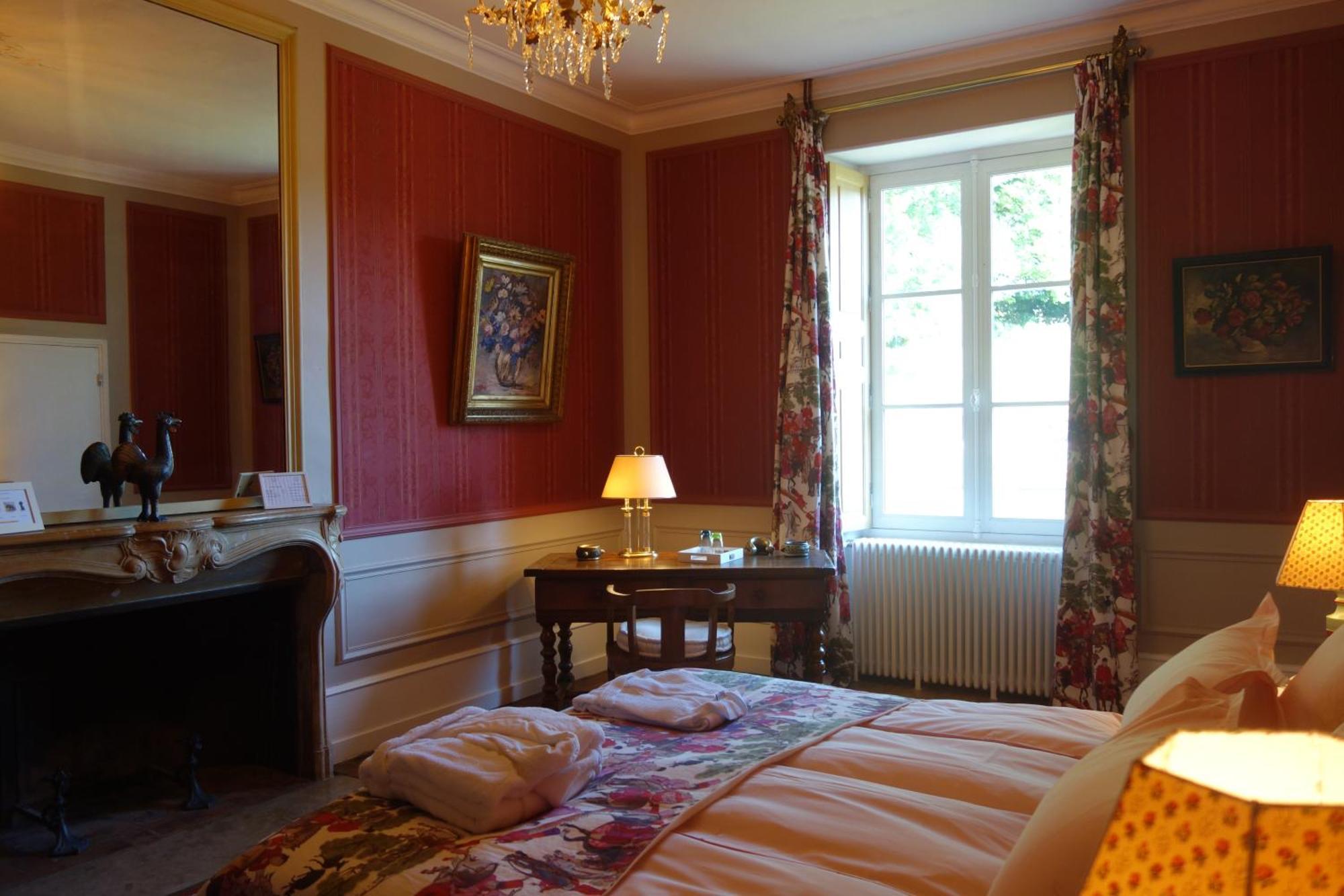 Chateau De Mauvilly Buitenkant foto
